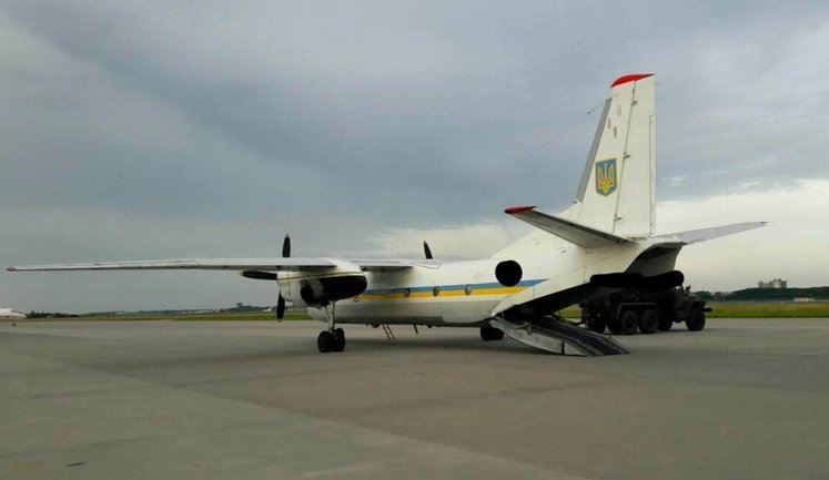 "Клініку ми знайшли в Америці", - медкомісія МОЗ і Міноборони вилетіла до Польщі для обстеження Героя України майора Петраківського. ВІДЕО