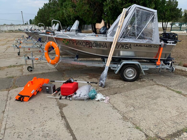 На Одещині прикордонники отримали від ЄС 4 патрульні катери UMS – 425CC 01 На Одещині прикордонники отримали від ЄС 4 патрульні катери UMS – 425CC 01