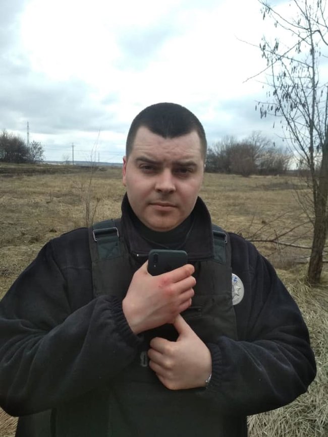 Поліція на Дніпропетровщині застосувала зброю, щоб затримати євробляхера з гранатами 02