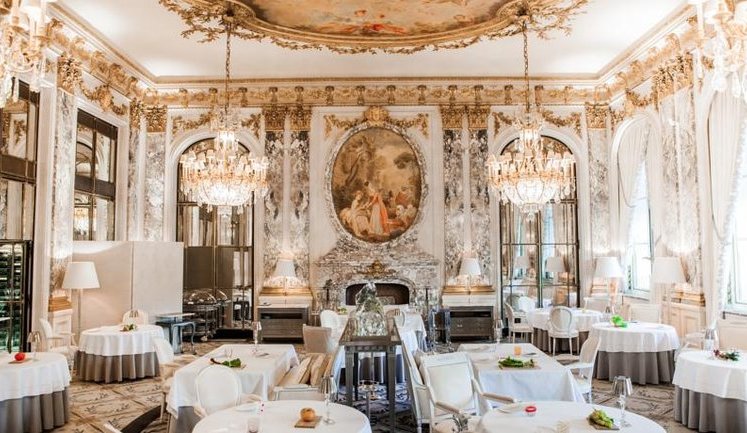 Corrupt prosecutor's wife spends fortune in Paris and stays in luxury hotels. DOCUMENT