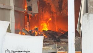 Russians attack Zaporizhzhia: warehouse and service station damaged. PHOTOS