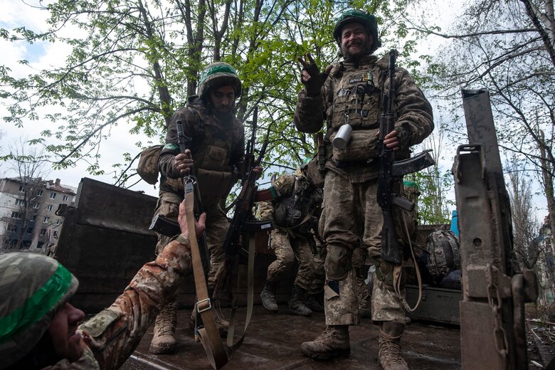 Бахмут. Супротив триває, - 93 ОМБр Холодний Яр 14