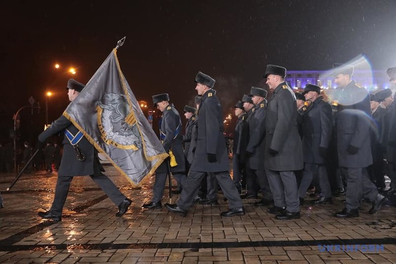 3-й отдельный полк спецназа получил 13 легких бронированных автомобилей HMMWV 01