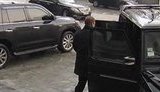 Самое популярное авто на кабминовской парковке - Мерс "кубик" за 1,5 млн - подчиненным Азарова нравится. ВИДЕО
