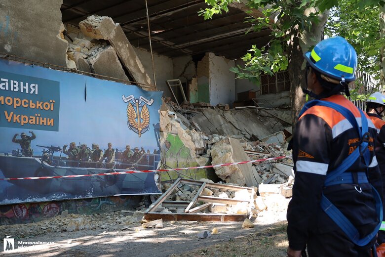 У Миколаєві обвалилася будівля колишнього заводу