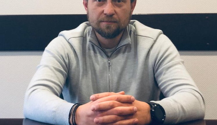 Запросив Гладковський. Було цікаво спробувати щось нове. Про схему дізнався зі ЗМІ, - екс-заступник директора "Укрінмашу" Леонід Крючков