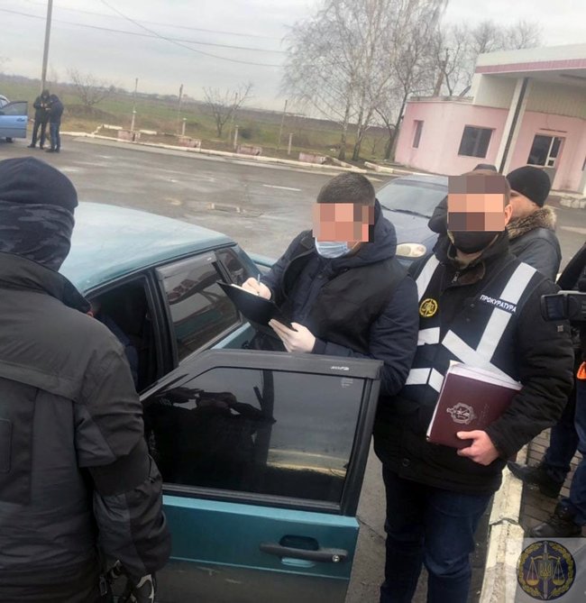 Сотрудник ГФС, вымогавший 18 тыс. грн ежемесячной дани, задержан в Мелитополе, - прокуратура 02