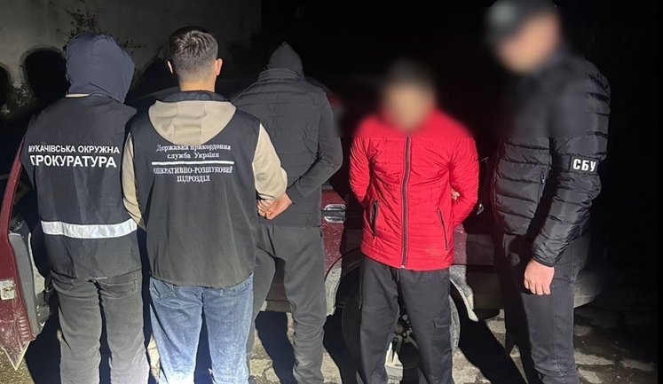 Пограничники разоблачили людей, которые пытались переправить в Румынию военнообязанного мужчину. ФОТО