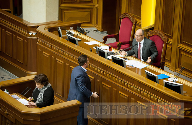 Розмова Лозового з Новинським і Папієвим та суперечка Парубія з Яценком, - день роботи ВР 5 грудня 02