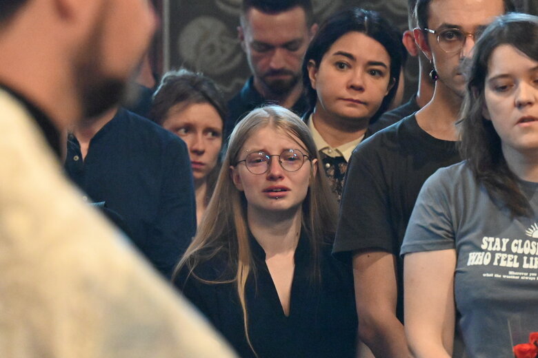 З письменницею Вікторією Амеліною, вбитою в Краматорську російською ракетою, попрощалися в Києві 09 З письменницею Вікторією Амеліною, вбитою в Краматорську російською ракетою, попрощалися в Києві 09