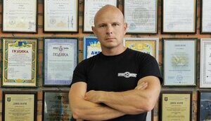 Від дверей до бронежилетів. Як столичний підприємець протистоїть злодіям і допомагає війську