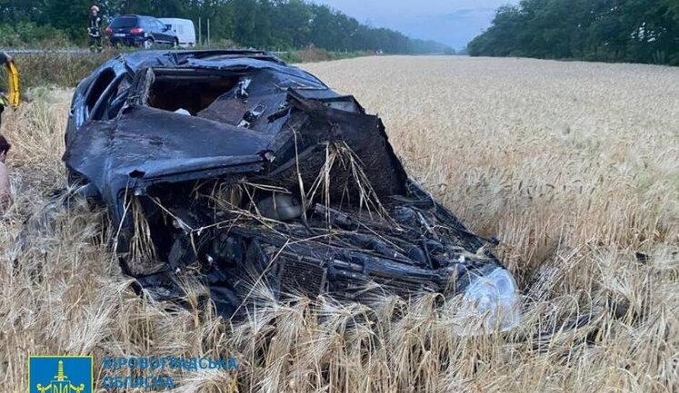 Смертельна ДТП на Кіровоградщині: загинули три 16-річні дівчини, двоє підлітків травмовано, за кермом був сержант поліції. ФОТО