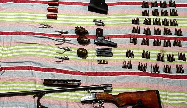 Зберігав вдома арсенал боєприпасів: поліцейські повідомили про підозру мешканцю Славутича. ФОТО