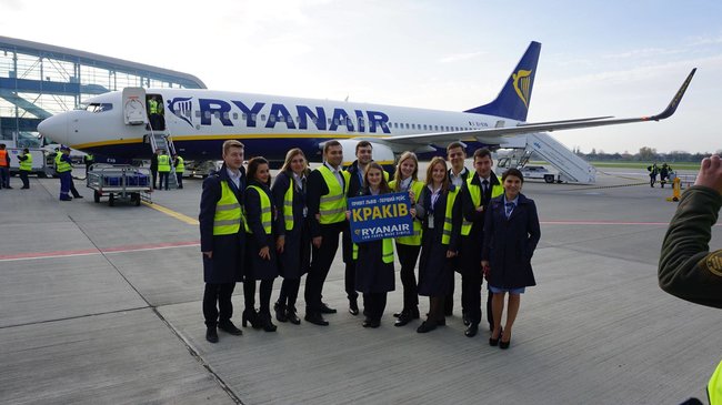 Ryanair начал летать из Львова 07