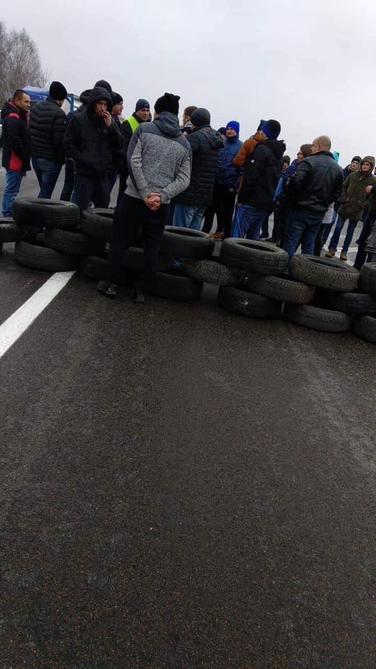 Новые протесты евробляхеров: заблокирован ряд пунктов пропуска на границе, горят шины 05