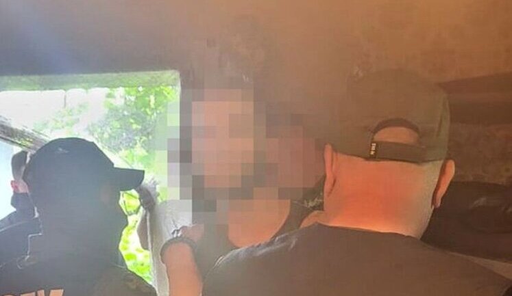 Spy was exposed in ranks of Armed Forces of Ukraine who wanted to "confuse" directions of Ukrainian counteroffensive to Russians, - SSU. PHOTO
