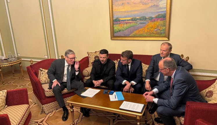 Макрон взяв на себе ініціативу зателефонувати Трампу після спільної розмови західних лідерів і Зеленського, - Politico