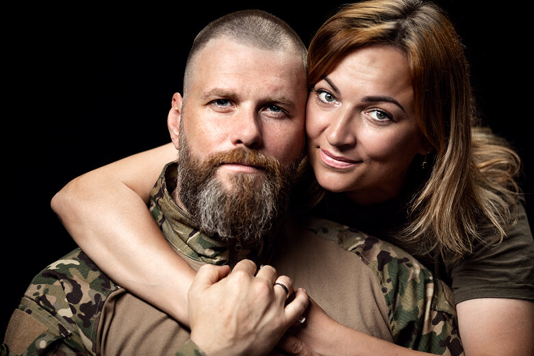 Дружина актора-добровольця Вікторія Білан-Ращук: Якось комбат обійняв мене і каже: Те, що твій Володя робив, коли ми виходили з вогневого оточення, я бачив тільки в найстрашніших бойовиках 01 Дружина актора-добровольця Вікторія Білан-Ращук: Якось комбат обійняв мене і каже: Те, що твій Володя робив, коли ми виходили з вогневого оточення, я бачив тільки в найстрашніших бойовиках 01