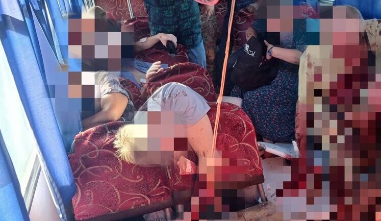 Occupiers shelled a bus carrying civilians in the suburbs of Kherson: two killed and 16 wounded. PHOTO