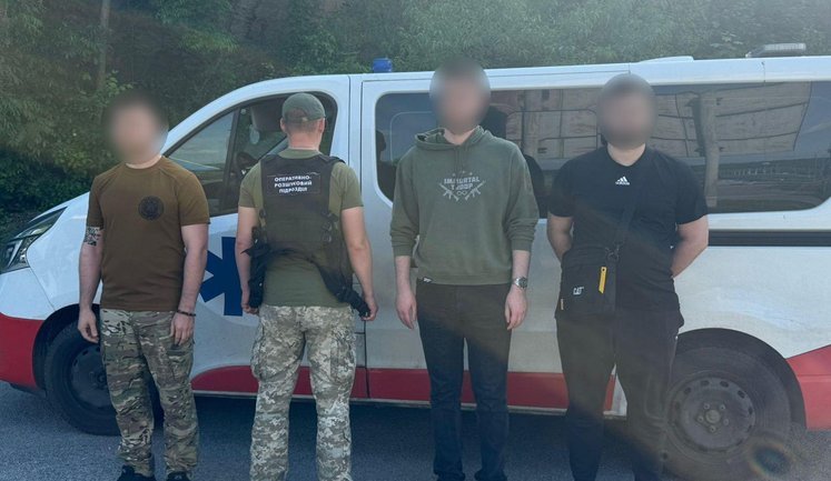 Волонтерське авто використали для втечі за кордон - прикордонники викрили схему на Буковині