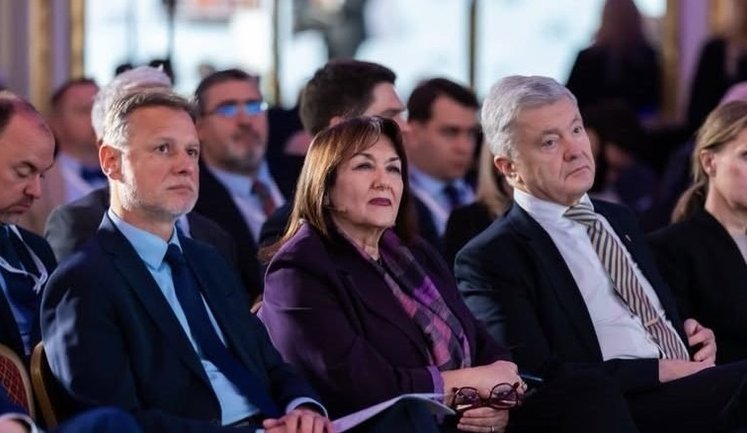 Путин действительно может напасть на Европу, если сочтет, что она слаба, - Порошенко