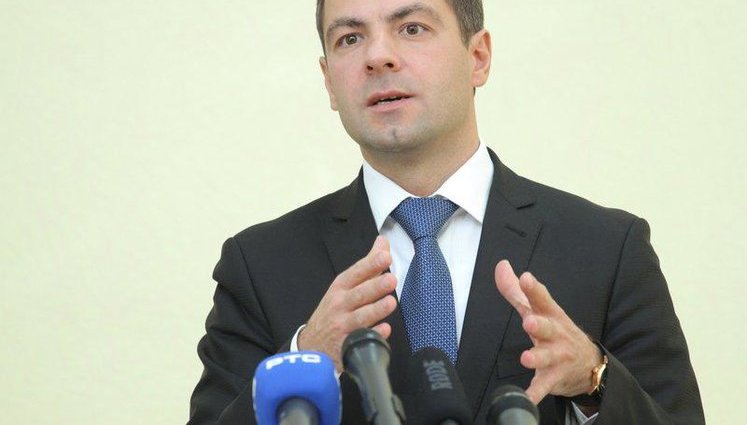 Розслідування стосовно екс-голови Сумщини Чмиря завершено: його підозрюють у приховуванні паспорта і недекларуванні майна дочки