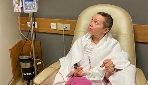 Волонтер Анна Копотун нуждается в помощи для борьбы с онкоболезнью