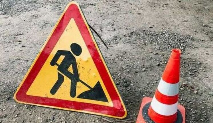 В Україні за рік відремонтували 7,4 тисячі кілометрів прифронтових доріг. Зруйновано понад 26 тисяч