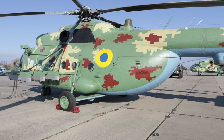 Українські ВМС отримали партію модернізованих гелікоптерів Мі-8 01