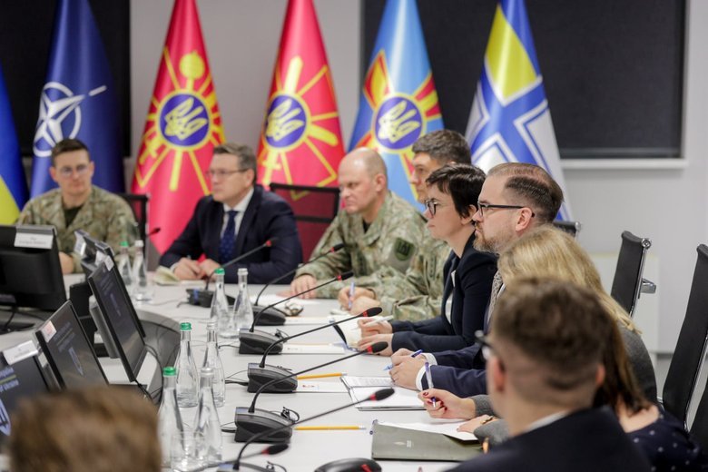 До Києва прибув міністр оборони Литви Каунас