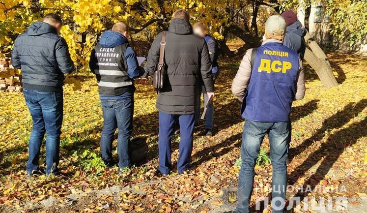 Голова сільради на Чернігівщині упіймався на хабарі 1 тис. дол., - Нацполіція. ФОТО