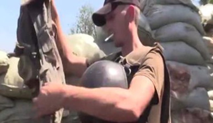 "Harness with first aid kit, grenade launcher fragmentation round, ammo. All Russia-made", - Ukraine Army fighters in Avdiivka show Russian ammunition in Donbas. VIDEO