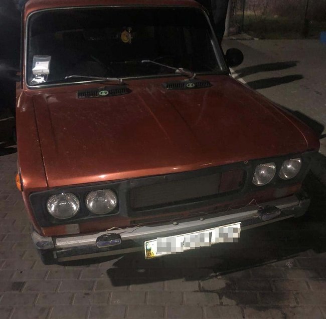 Поліція затримала на Дніпропетровщині банду грабіжників, яка під приводом перевірки лічильників грабувала і била літніх людей 01