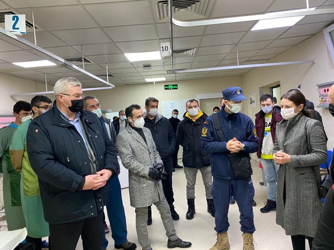 Посол України в Туреччині Сибіга відвідав врятованих із затонулого суховантажу ARVİN моряків 03