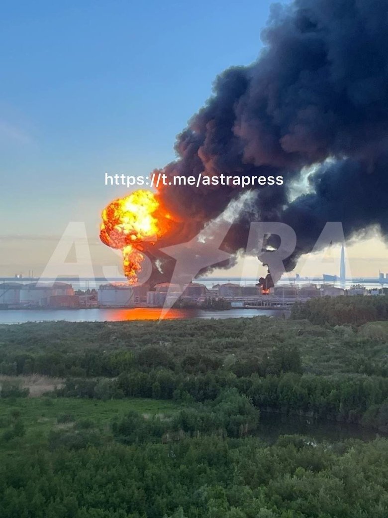 Термінал у Пітері
