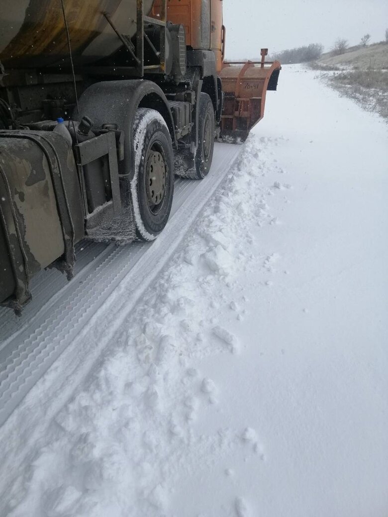 Негода в Україні: на Одещині та Миколаївщині відновлюють проїзд вантажного транспорту. Обмеження зберігаються на трасі М-13 Кропивницький - Кишинів 03