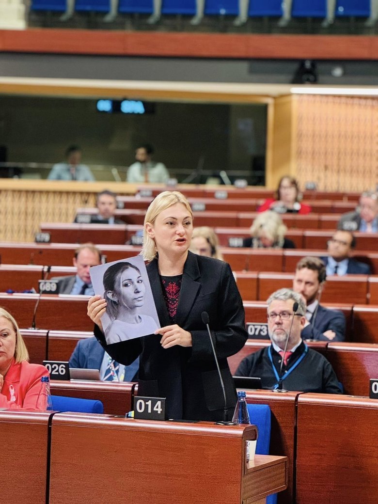 PACE called on Russia to release 26 Ukrainian journalists.