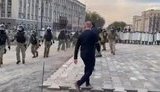 Жителі Владикавказа зібралися на мітинг проти самоізоляції: почалися затримання, в ОМОН летить каміння. ВIДЕО