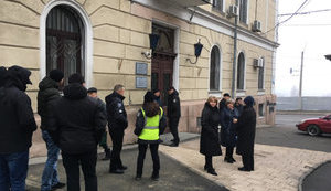 Неизвестные захватили Одесский медуниверситет и уничтожают документы, - Минздрав