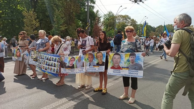 У центрі Києва відбувся Марш захисників України 10