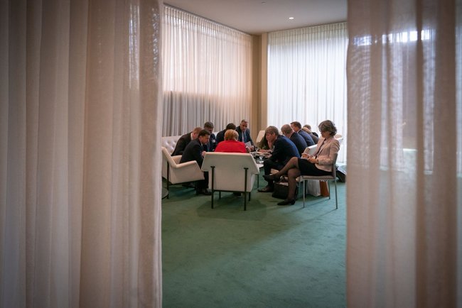 Ukraines President met with Angela Merkel 02