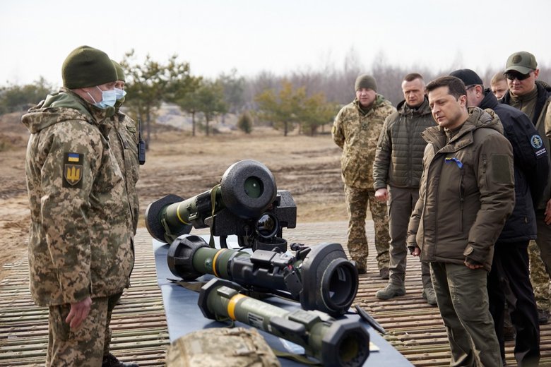 Зеленский проверил ход военных учений в Ривненской области 09