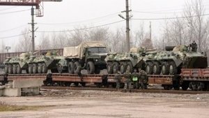 При загрузке бронетехники на ж/д платформы на Харьковщине погиб военнослужащий