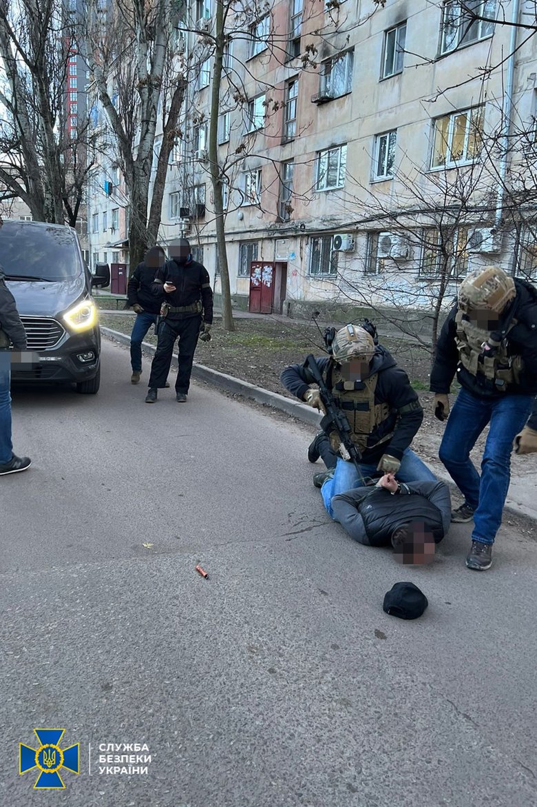 Пограничники похищали людей и требовали с них деньги в Одесской области, - СБУ 04