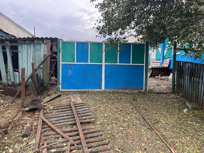 Наслідки обстрілу Сумщини: у Шалигінській громаді пошкоджено 2 житлових будинки та електростанція 02