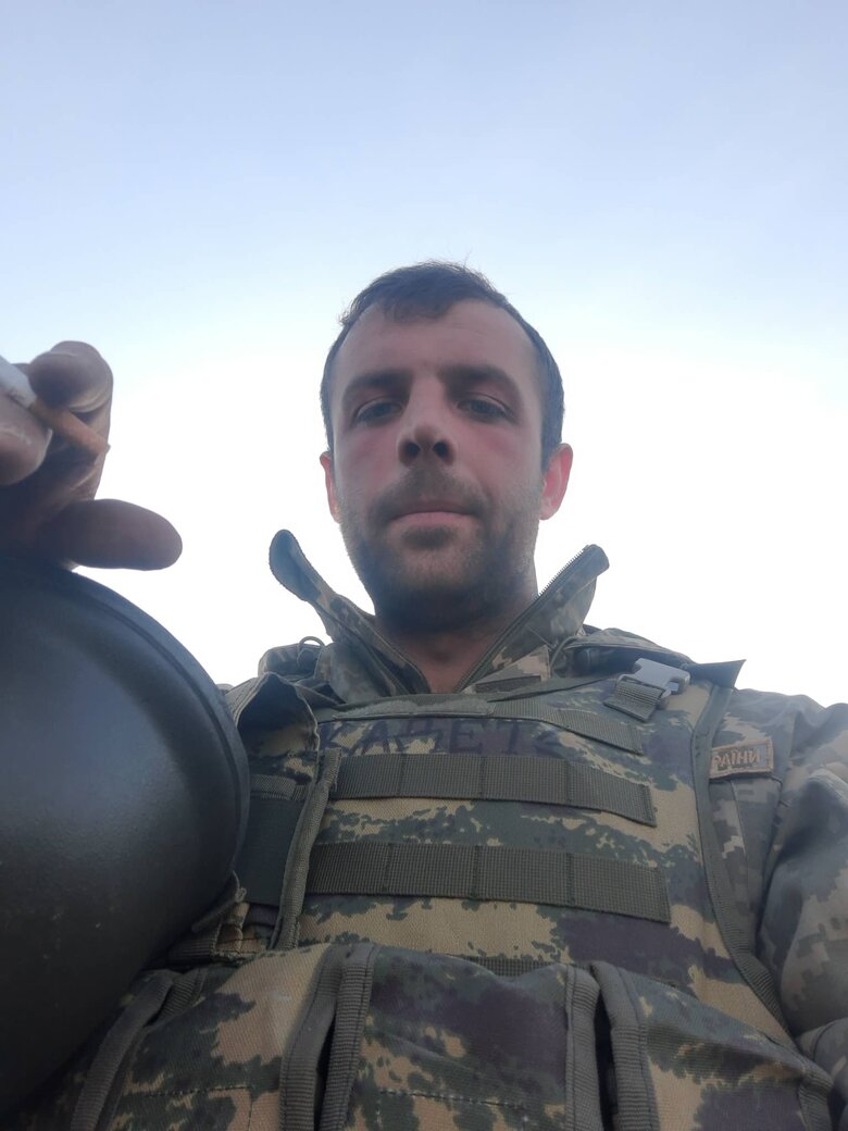 Артилерист Євген Назаренко, позивний Кадет: Ми більше ніж переможемо. Тому що навіть така структура, як НАТО, побачила, що таку країну, як Україна, і її Збройні сили, не зрівняти з НАТО. Ми - сила сильна 03