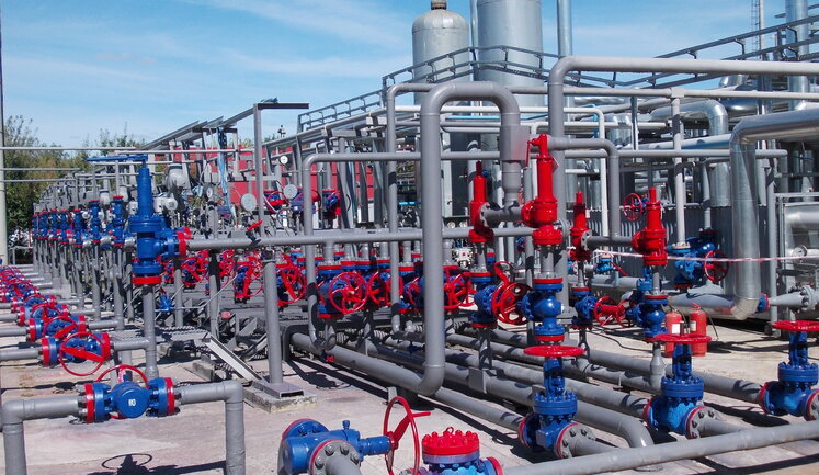 Ще одна пов’язана з Новинським компанія зупинила видобуток газу через санкції