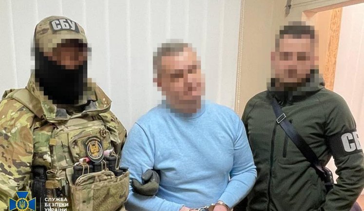 СБУ задержала "двойного" агента, шпионившего для ФСБ и ГРУ на оборонном заводе на Днепропетровщине. ФОТО