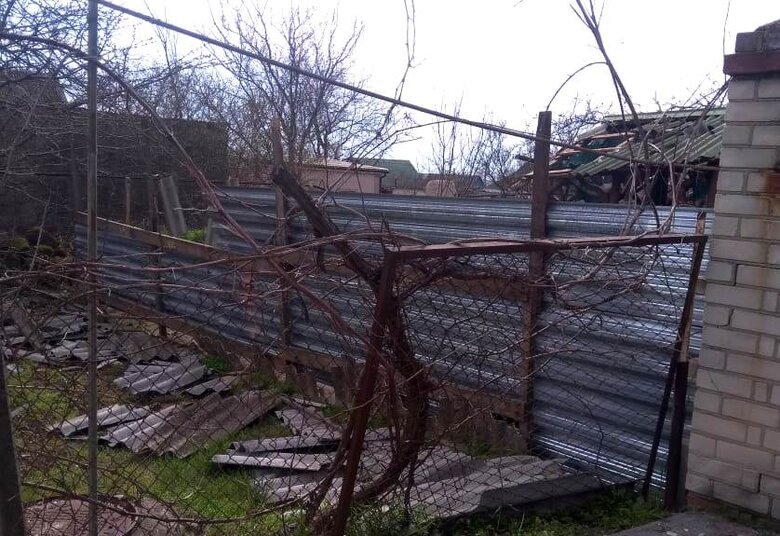 Consequences of shelling in Kherson region: two districts came under enemy fire, residential buildings, critical infrastructure objects were damaged, and destroyed 06