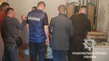 Офіцера патрульної поліції Харкова затримано за торгівлю службовою інформацією, - Нацполіція. ФОТО